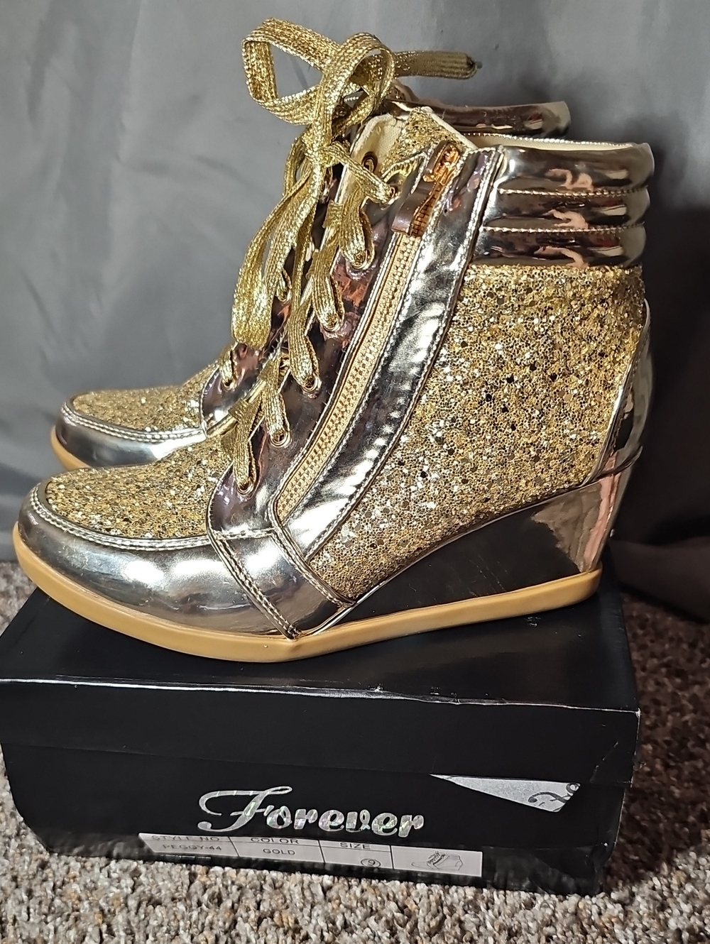 Forever Link NWT Gold Glitter Wedge Sneakers - Metallic Lace-Up Fashion Wedges